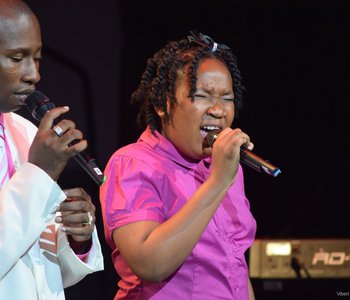 2015_Benefit_Concert_sequence_for_.focus-none.width-1400_QspxQ33.JPG