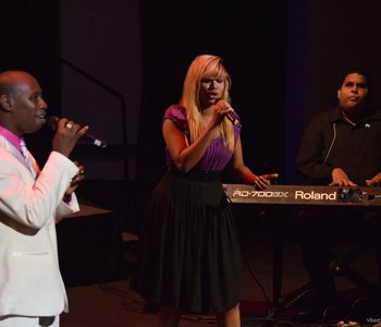 2015_Benefit_Concert_sequence_for_.focus-none.width-1400_U1XLWUE.JPG