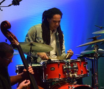 2015_Benefit_Concert_sequence_for_.focus-none.width-1400_yxWLOch.JPG