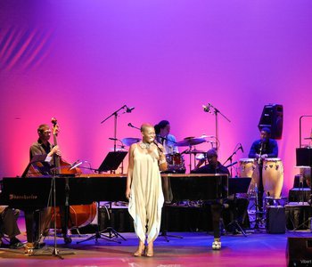 2015_Benefit_Concert_sequence_for_.focus-none.width-1400_PDiDEbx.JPG