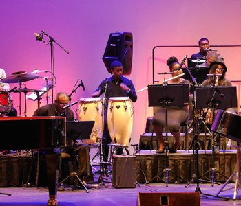 2015_Benefit_Concert_sequence_for_.focus-none.width-1400_xqKV6Hp.JPG